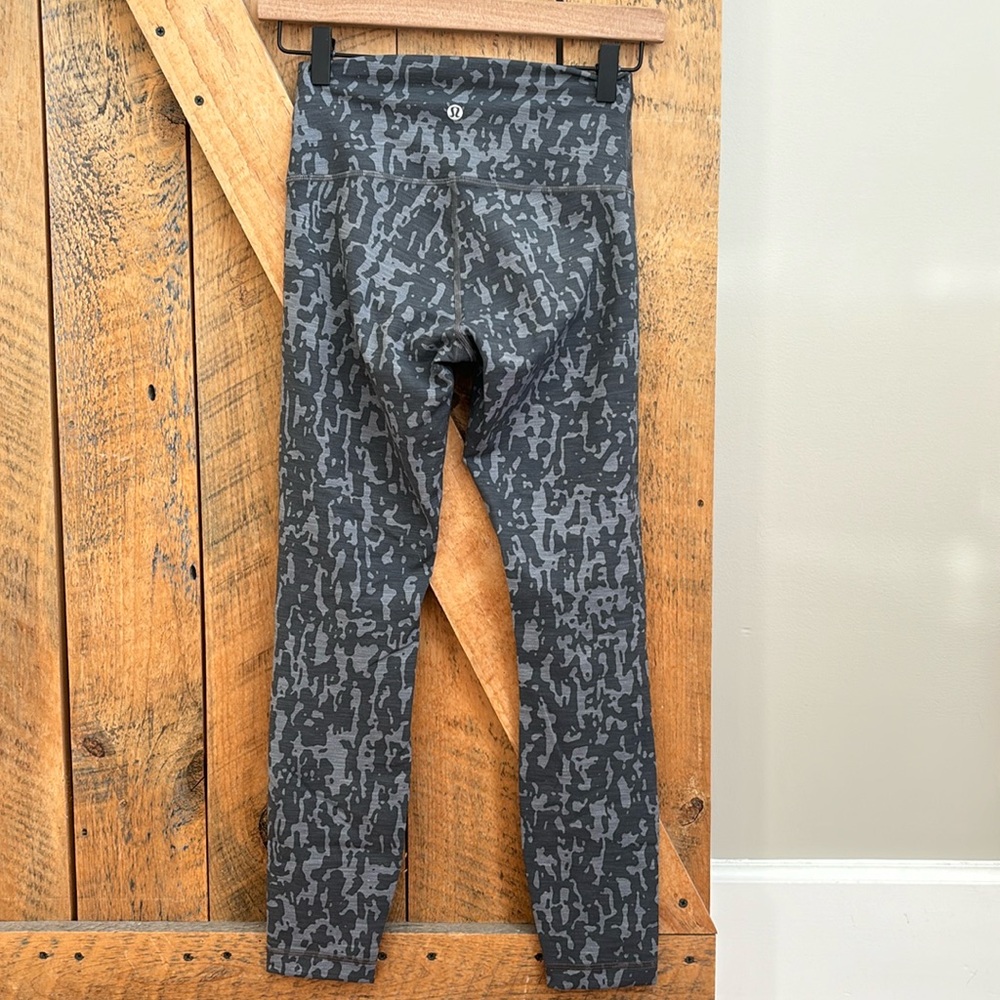 BNWOT Lululemon Align Size 4 25 inch inseam